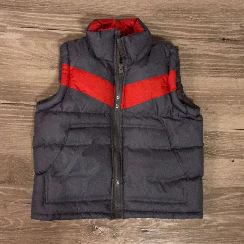 Boys warm puffy vests - size 6